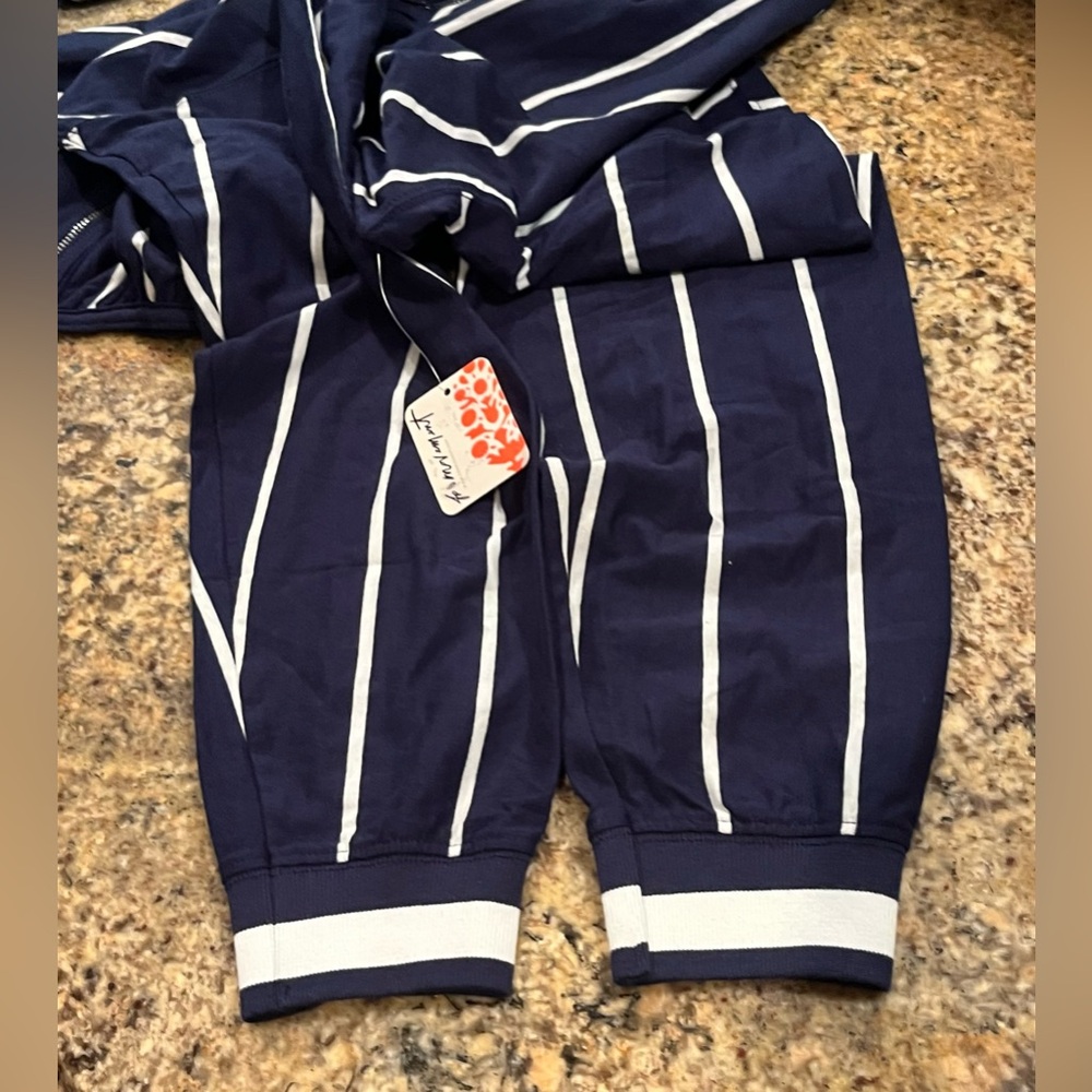 NWT Free People Off Duty Set - Picture 11 of 16